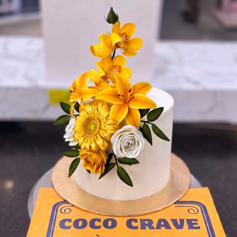 Yellow Lily Sugar Flower Cake in Lahore