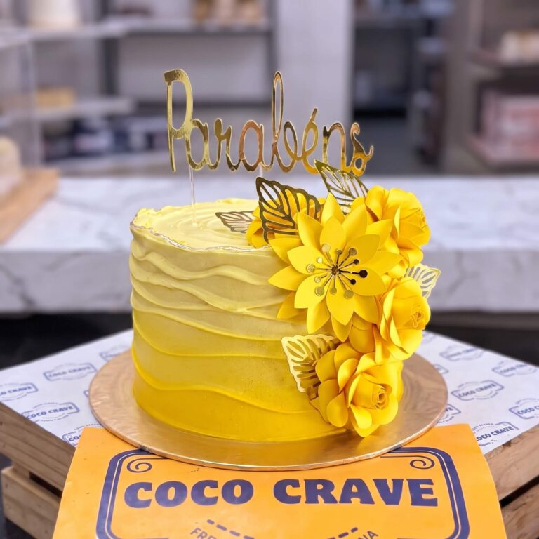 Yellow Rose Buttercream Parabéns Cake in Lahore